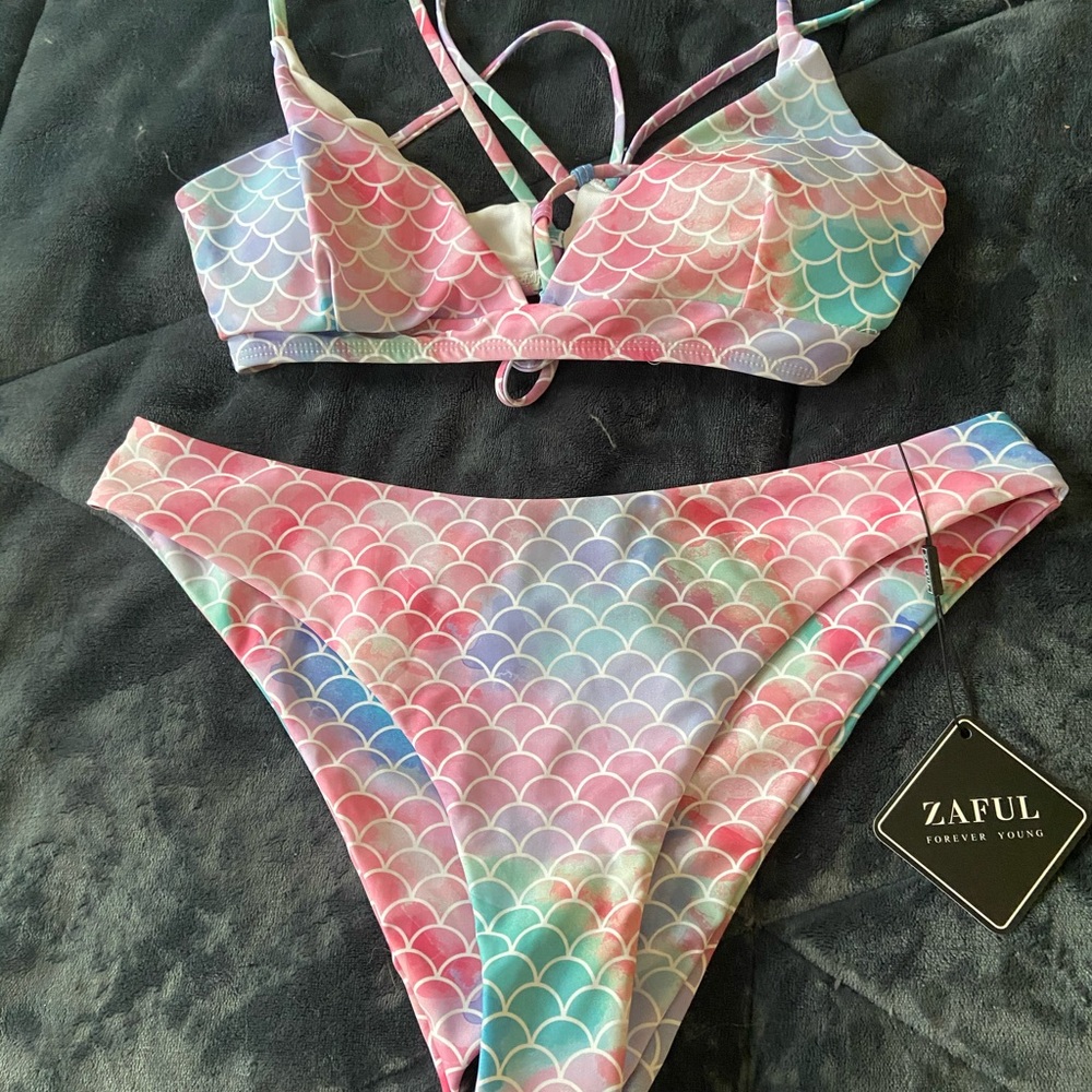 Zaful bikini *sold on Facebook*